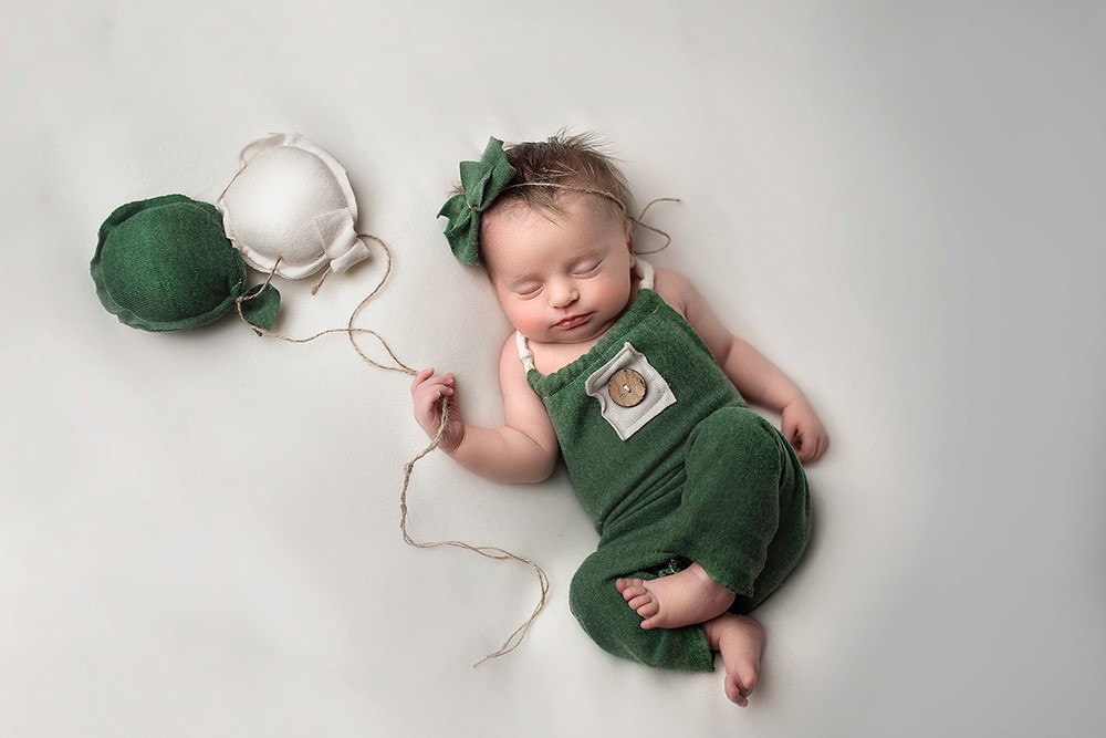 Newborn Photographer in Houston TX